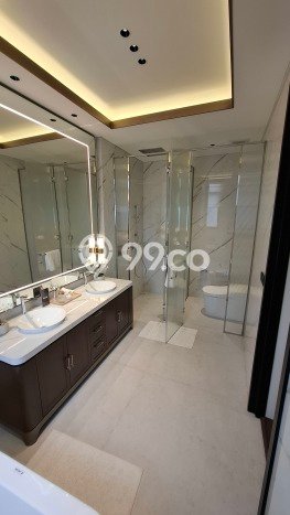 Jual Rumah Luas Megah Dengan View Eksklusif di Gading Serpong, Tangerang Jual Rumah Luas Megah Dengan View Eksklusif di Gading Serpong, Tangerang