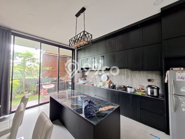 Hunian Mewah LB 220m2 Siap Huni Desain Elegan di Canggu, Badung Hunian Mewah LB 220m2 Siap Huni Desain Elegan di Canggu, Badung