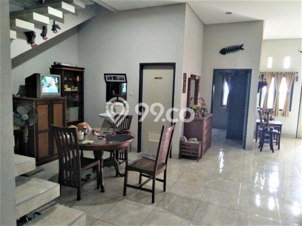 Jual Rumah Luas Megah Dengan View Cantik di Duri Kosambi, Jakarta Barat Jual Rumah Luas Megah Dengan View Cantik di Duri Kosambi, Jakarta Barat
