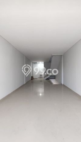 Area Ramai! Ruko Dijual di Kembangan untuk Bisnis Luas Bangunan 197m2 Area Ramai! Ruko Dijual di Kembangan untuk Bisnis Luas Bangunan 197m2