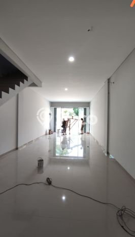 Area Ramai! Ruko Dijual di Kembangan untuk Bisnis Luas Bangunan 197m2 Area Ramai! Ruko Dijual di Kembangan untuk Bisnis Luas Bangunan 197m2