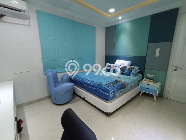 Siap Huni Rumah Mewah 10 Kamar di Cengkareng Dekat ke Mana Pun Siap Huni Rumah Mewah 10 Kamar di Cengkareng Dekat ke Mana Pun