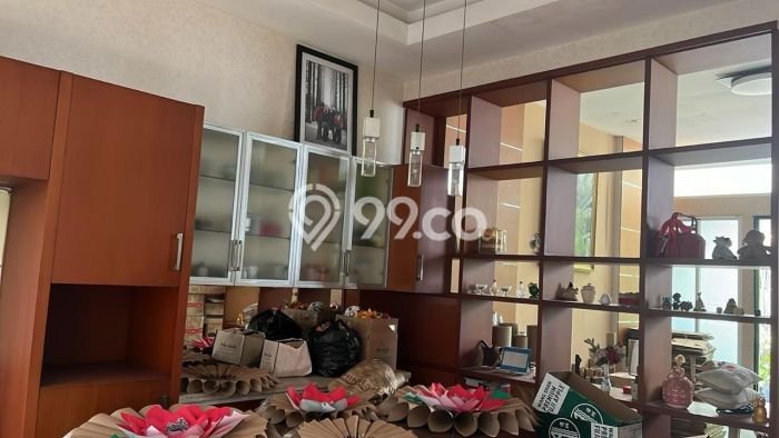 Hunian Mewah LB 300m2 Siap Huni Desain Elegan di Kalideres, Jakarta Barat Hunian Mewah LB 300m2 Siap Huni Desain Elegan di Kalideres, Jakarta Barat