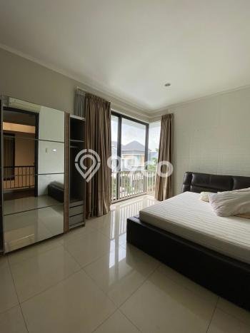 Rumah Elit LB 250m2 Siap Pakai Desain Elegan di Bintaro, Tangerang Selatan Rumah Elit LB 250m2 Siap Pakai Desain Elegan di Bintaro, Tangerang Selatan
