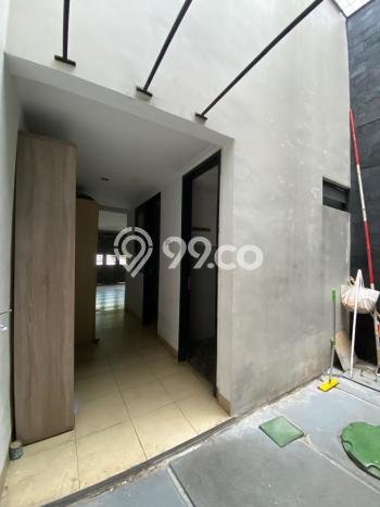 Rumah Elit LB 250m2 Siap Pakai Desain Elegan di Bintaro, Tangerang Selatan Rumah Elit LB 250m2 Siap Pakai Desain Elegan di Bintaro, Tangerang Selatan