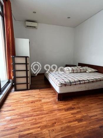 Rumah sewa siap huni 4 KT di Lebak Bulus, Jakarta Selatan Rumah sewa siap huni 4 KT di Lebak Bulus, Jakarta Selatan