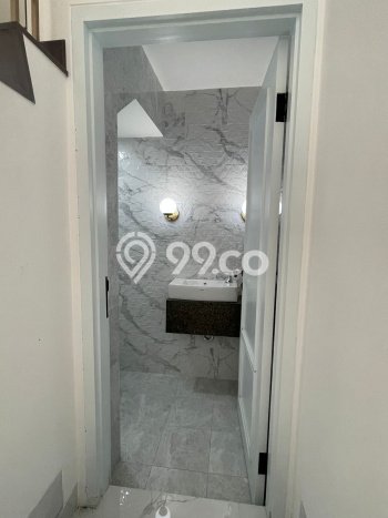 For Sale! Premium House LT 135m2 Desain Elegan di Bintaro For Sale! Premium House LT 135m2 Desain Elegan di Bintaro