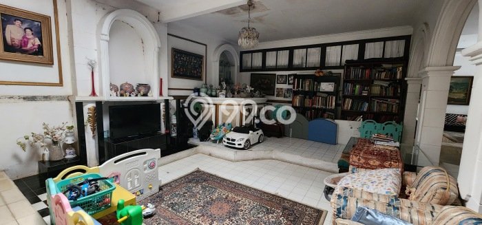 For Sale! Premium House LT 916m2 Desain Elegan di Cipete For Sale! Premium House LT 916m2 Desain Elegan di Cipete