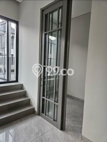 Ready to Use! Luxury House LT 98m2 Desain Modern di BSD City Ready to Use! Luxury House LT 98m2 Desain Modern di BSD City