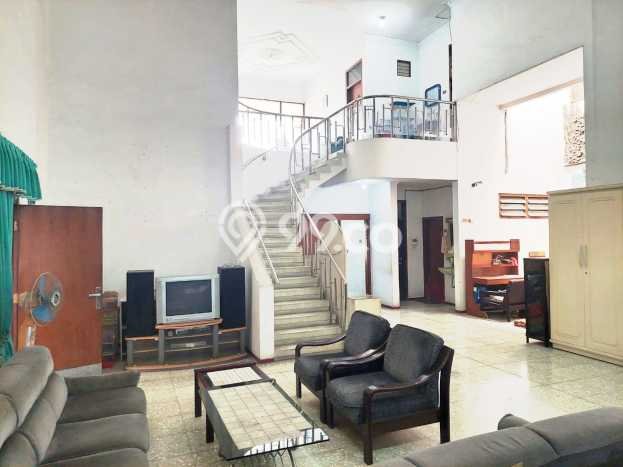 Rumah Idaman Keluarga! Rumah Mewah area Petemon, Surabaya, LT 520m2m² Bangunan 700m2m² Rumah Idaman Keluarga! Rumah Mewah area Petemon, Surabaya, LT 520m2m² Bangunan 700m2m²