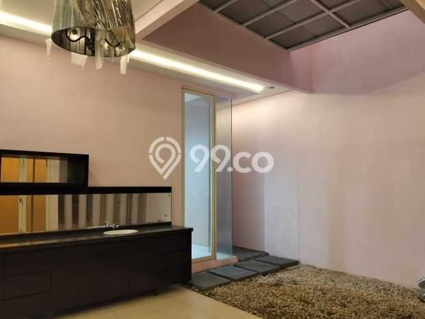 Rumah di Pakuwon City, 5 KT, Pemandangan Indah, Luas 450m2m² Bangunan 600m2m² Rumah di Pakuwon City, 5 KT, Pemandangan Indah, Luas 450m2m² Bangunan 600m2m²