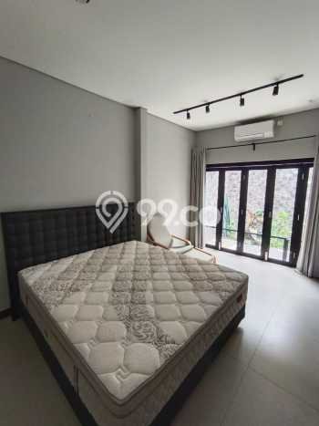 Rumah Modern 2 KT di Kota Baru Parahyangan Bandung Full Furnished Rumah Modern 2 KT di Kota Baru Parahyangan Bandung Full Furnished