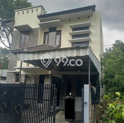For Sale Rumah 3 Kamar Lokasi Strategis Nyaman dan Strategis di Kiaracondong For Sale Rumah 3 Kamar Lokasi Strategis Nyaman dan Strategis di Kiaracondong