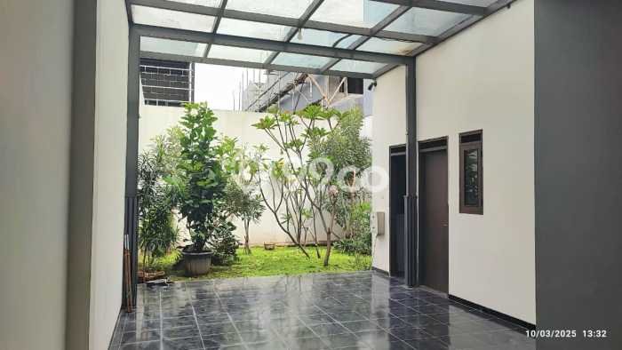 For Sale! Premium House LT 300m2 Desain Modern di Mekar Wangi For Sale! Premium House LT 300m2 Desain Modern di Mekar Wangi