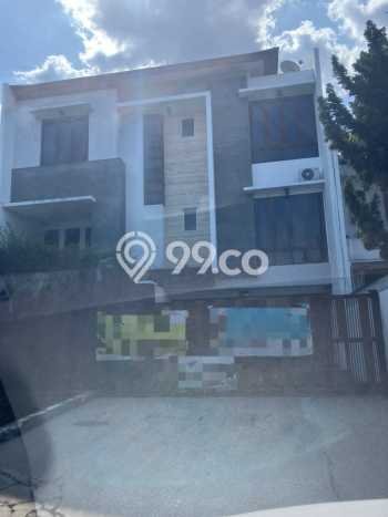 Siap Huni Rumah Mewah 5 Kamar di Cidadap Dekat ke Mana Pun Siap Huni Rumah Mewah 5 Kamar di Cidadap Dekat ke Mana Pun