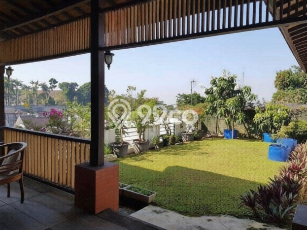 Rumah Elit LB 1000m2 Siap Pakai Desain Elegan di Setra Duta, Bandung Rumah Elit LB 1000m2 Siap Pakai Desain Elegan di Setra Duta, Bandung
