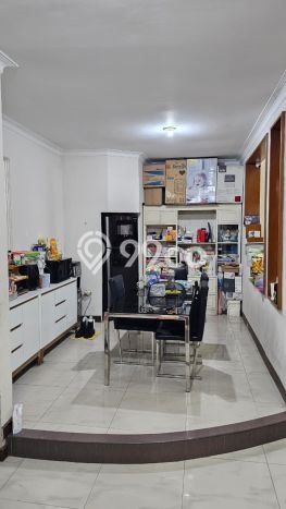 Rumah Modern 4 KT di Taman Holis Indah Bandung Semi Furnished Rumah Modern 4 KT di Taman Holis Indah Bandung Semi Furnished