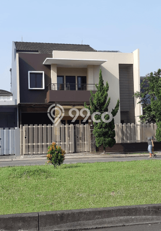 Rumah Luxury Modern Siap Huni di Singgasana Bandung Rumah Luxury Modern Siap Huni di Singgasana Bandung