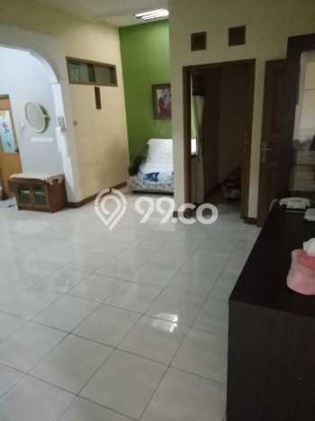 PROPERTI UNGGULAN! Rumah Premium di Buah Batu, LT 197m2m² LB 230m2m² PROPERTI UNGGULAN! Rumah Premium di Buah Batu, LT 197m2m² LB 230m2m²
