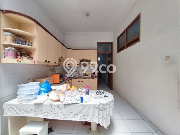 Siap Huni Rumah Mewah 6 Kamar di Sukasari Dekat ke Mana Pun Siap Huni Rumah Mewah 6 Kamar di Sukasari Dekat ke Mana Pun