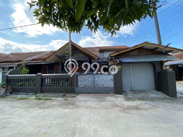 Rumah Minimalis 4 Kamar LT 171m2 di Kopo Rumah Minimalis 4 Kamar LT 171m2 di Kopo