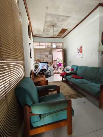 Rumah Luas Asri 3 KT Siap Pakai di Buah Batu Bandung Rumah Luas Asri 3 KT Siap Pakai di Buah Batu Bandung