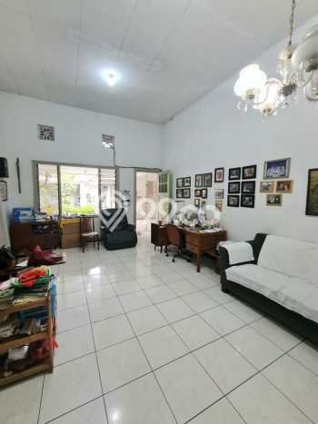Rumah Disewakan Bandung LT 525m2 LB 300m2 Area Riau Rumah Disewakan Bandung LT 525m2 LB 300m2 Area Riau