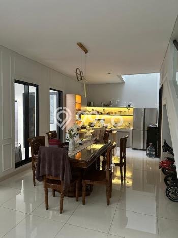 Rumah Terawat area Summarecon Bandung, Bandung, Luas Tanah 228m2m², Luas Bangunan 252m2m² Rumah Terawat area Summarecon Bandung, Bandung, Luas Tanah 228m2m², Luas Bangunan 252m2m²