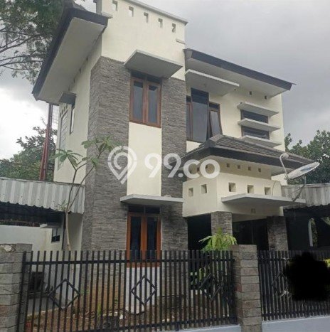 For Sale Rumah 3 Kamar Lokasi Strategis Nyaman dan Strategis di Kiaracondong For Sale Rumah 3 Kamar Lokasi Strategis Nyaman dan Strategis di Kiaracondong