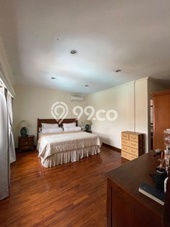 Hunian Luxury di Jakarta Selatan Strategis Kondisi Baik Hunian Luxury di Jakarta Selatan Strategis Kondisi Baik