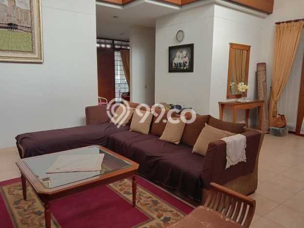 Rumah Elit LB 230m2 Siap Pakai Desain Elegan di Setra Duta, Bandung Rumah Elit LB 230m2 Siap Pakai Desain Elegan di Setra Duta, Bandung