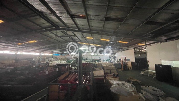 AREA KOMERSIAL! Gudang Kawasan , Luas 1176m2m², Akses Utama AREA KOMERSIAL! Gudang Kawasan , Luas 1176m2m², Akses Utama