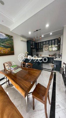 Rumah Elit Modern Siap Huni di Permata Buana Jakarta Barat Rumah Elit Modern Siap Huni di Permata Buana Jakarta Barat