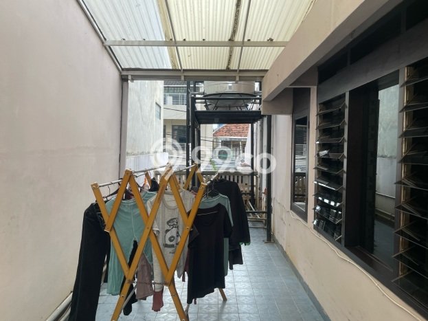 Hunian Mewah LB 300m2 Siap Huni Desain Elegan di Gajah Mada, Jakarta Pusat Hunian Mewah LB 300m2 Siap Huni Desain Elegan di Gajah Mada, Jakarta Pusat