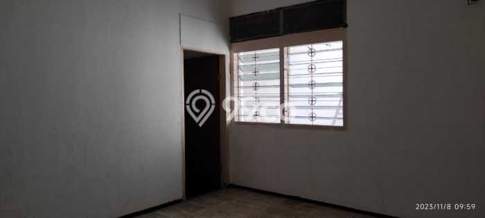 Hunian Mewah Siap Huni LT 295m2 di Pancoran, Jakarta Selatan Hunian Mewah Siap Huni LT 295m2 di Pancoran, Jakarta Selatan