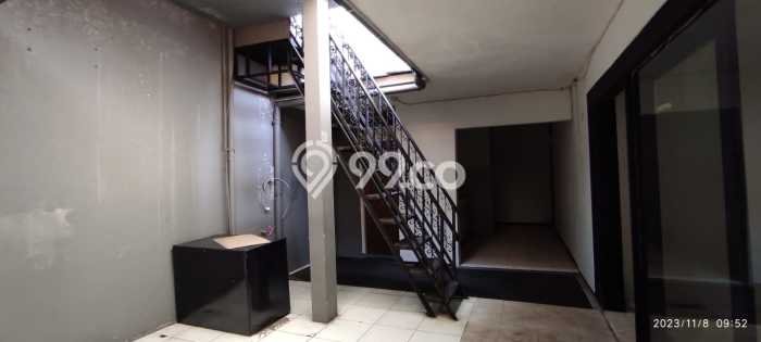 Hunian Mewah Siap Huni LT 295m2 di Pancoran, Jakarta Selatan Hunian Mewah Siap Huni LT 295m2 di Pancoran, Jakarta Selatan