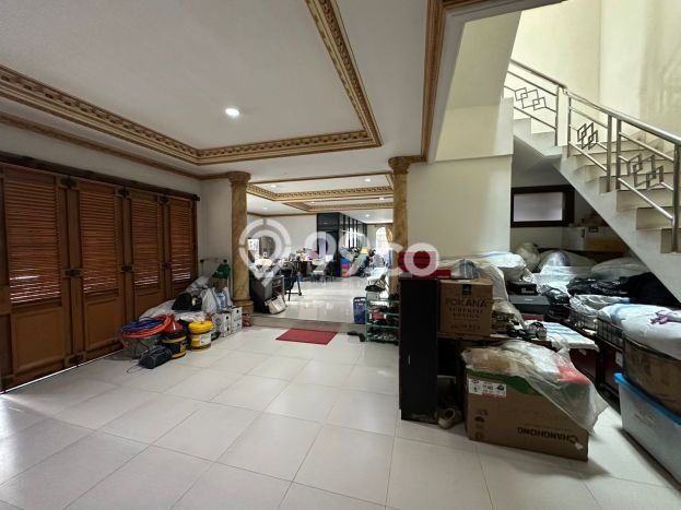 Rumah Mewah LB 800m2 Siap Pakai Desain Elegan di Sunter, Jakarta Utara Rumah Mewah LB 800m2 Siap Pakai Desain Elegan di Sunter, Jakarta Utara