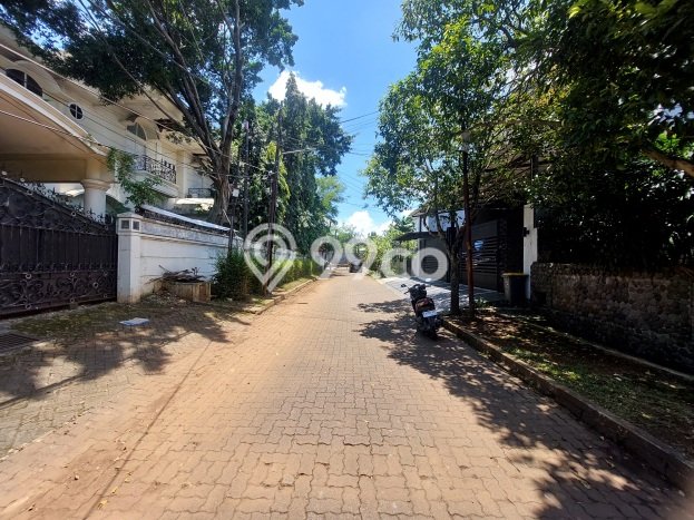 Rumah Luxury Modern Tanpa Renovasi di Lebak Bulus Jakarta Selatan Rumah Luxury Modern Tanpa Renovasi di Lebak Bulus Jakarta Selatan