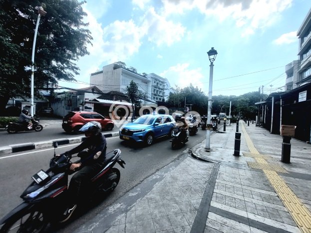 Ruko Bagus LT 86m2 LB 300m2 Dijual di Menteng Jakarta Pusat Ruko Bagus LT 86m2 LB 300m2 Dijual di Menteng Jakarta Pusat