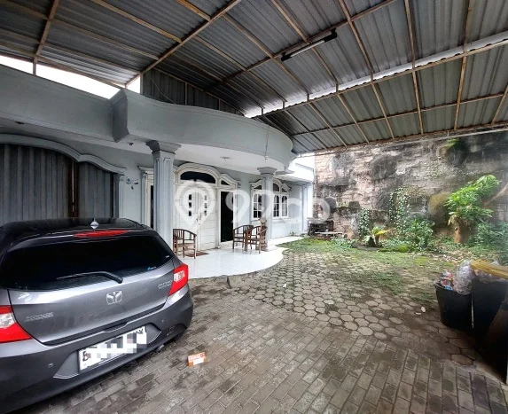 Ready to Use! Premium House LT 494m2 Desain Modern di Cawang Ready to Use! Premium House LT 494m2 Desain Modern di Cawang