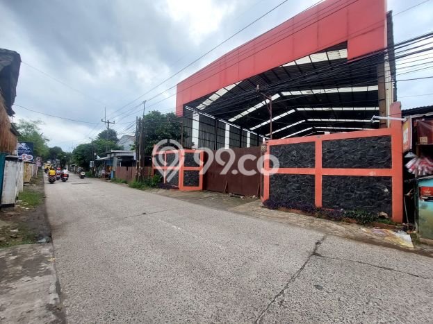 Area Ramai! Gudang Dijual di Tapos untuk Bisnis Luas Bangunan 500m2 Area Ramai! Gudang Dijual di Tapos untuk Bisnis Luas Bangunan 500m2