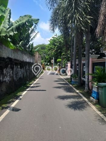 Rumah Eksklusif Siap Huni LT 731m2 di Makasar, Jakarta Timur Rumah Eksklusif Siap Huni LT 731m2 di Makasar, Jakarta Timur
