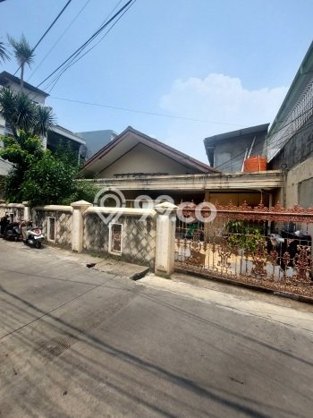 Ready to Use! Luxury House LT 322m2 Desain Elegan di Hayam Wuruk Ready to Use! Luxury House LT 322m2 Desain Elegan di Hayam Wuruk