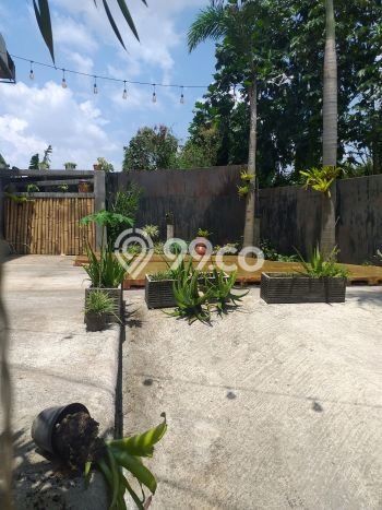 Rumah Eksklusif Siap Huni LT 731m2 di Makasar, Jakarta Timur Rumah Eksklusif Siap Huni LT 731m2 di Makasar, Jakarta Timur