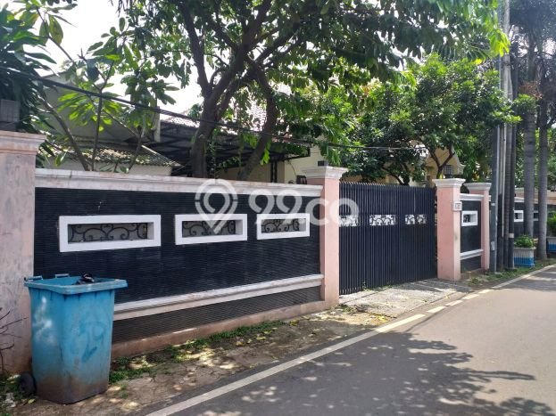 Rumah Eksklusif Siap Huni LT 731m2 di Makasar, Jakarta Timur Rumah Eksklusif Siap Huni LT 731m2 di Makasar, Jakarta Timur