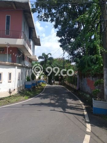 Rumah Eksklusif Siap Huni LT 731m2 di Makasar, Jakarta Timur Rumah Eksklusif Siap Huni LT 731m2 di Makasar, Jakarta Timur