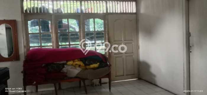 Unit Komersial Dijual di Jakarta Selatan LT 128m2 & LB 142m2 Unit Komersial Dijual di Jakarta Selatan LT 128m2 & LB 142m2