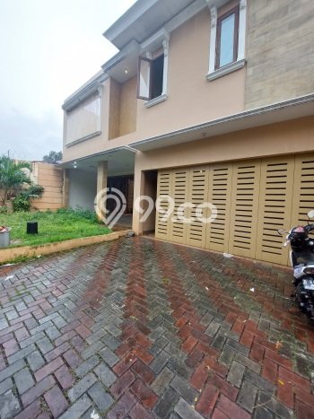 Siap Huni Rumah Minimalis & Modern LB 397m2 di Kemang Siap Huni Rumah Minimalis & Modern LB 397m2 di Kemang