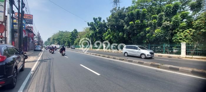 Komersial Favorit Dijual di Ciracas Jakarta Timur Area Pusat Bisnis Komersial Favorit Dijual di Ciracas Jakarta Timur Area Pusat Bisnis