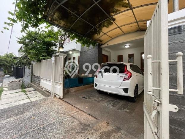 Rumah Luxury Modern Siap Huni di Bintaro Tangerang Selatan Rumah Luxury Modern Siap Huni di Bintaro Tangerang Selatan